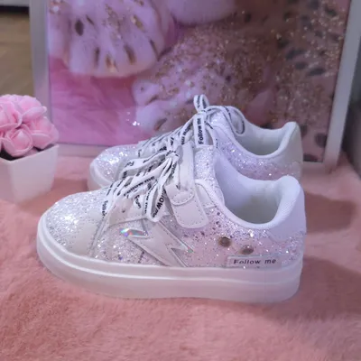 Baskets à paillettes argentées taille 28